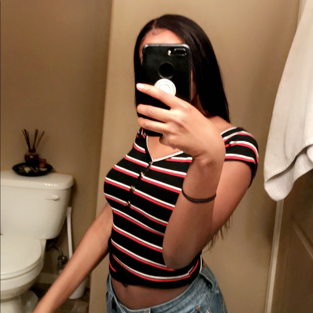 Cute short sleeve black shirt